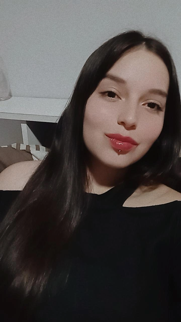 Reyna from Argentina on Okedoo — random matching